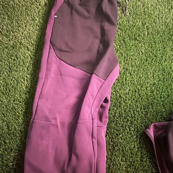 Nike Tech Fleece Grand Purple (Jacket + Pants) XL + XXL (Perfect Condition) - Picture 3 of 6